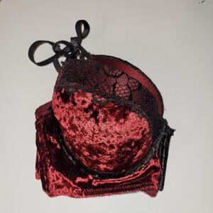 Frederick's Of Hollywood Maroon Crrushed Velvet Black Lace Bra Size 36C